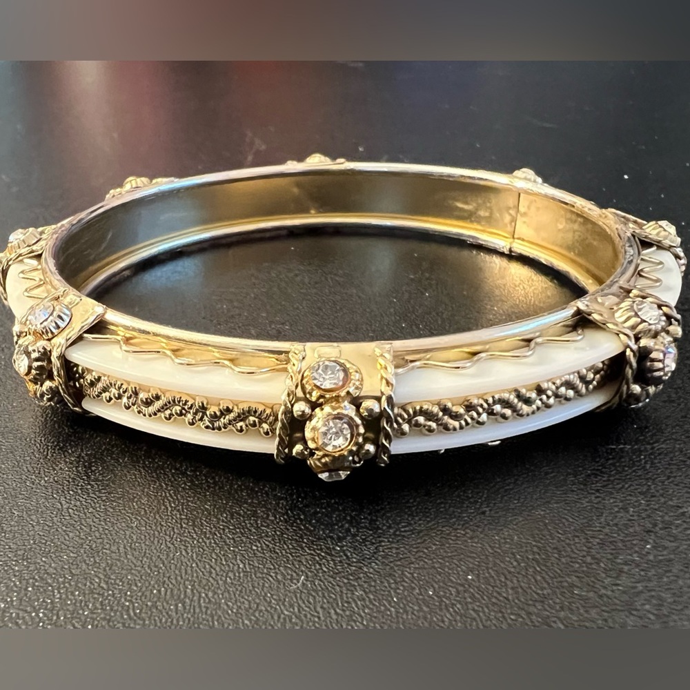 Ivory Rhinestone Gold Tone Detailing 90's Vintage Bangle Bracelet